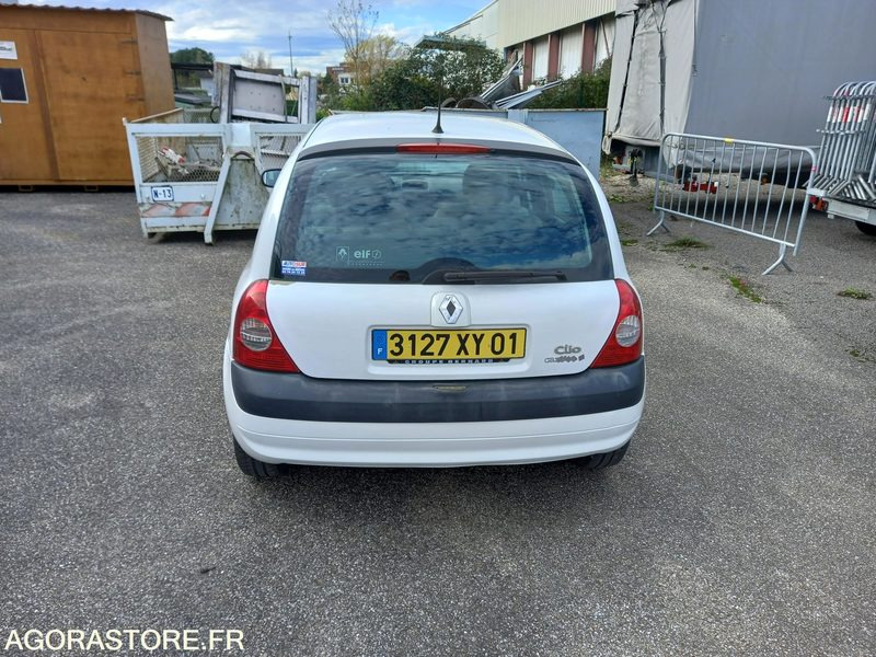 RENAULT CLIO PHASE 2-1.2 I 60CV-2005-ESSENCE-122 018 KMS-5 PORTES-ROULANTE-CT OK - Personenwagen: afbeelding 4 RENAULT CLIO PHASE 2-1.2 I 60CV-2005-ESSENCE-122 018 KMS-5 PORTES-ROULANTE-CT OK - Personenwagen: afbeelding 4