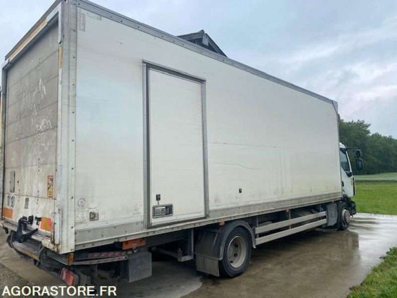 RENAULT FOURGON HAYON D12 - Bakwagen: afbeelding 4 RENAULT FOURGON HAYON D12 - Bakwagen: afbeelding 4