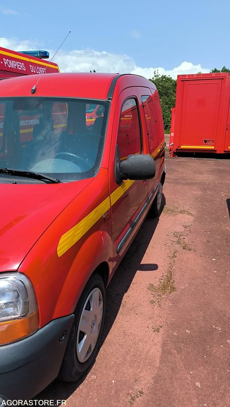 RENAULT KANGOO 1 PHASE 1 1,9LD 65CV - 2001 - 105668kms - Kleine bestelwagen: afbeelding 3 RENAULT KANGOO 1 PHASE 1 1,9LD 65CV - 2001 - 105668kms - Kleine bestelwagen: afbeelding 3