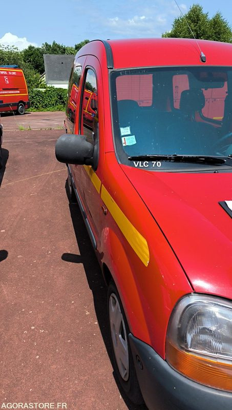 RENAULT KANGOO 1 PHASE 1 1,9LD 65CV - 2001 - 105668kms - Kleine bestelwagen: afbeelding 2 RENAULT KANGOO 1 PHASE 1 1,9LD 65CV - 2001 - 105668kms - Kleine bestelwagen: afbeelding 2