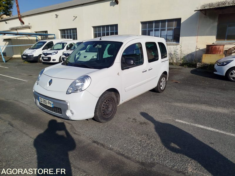 RENAULT KANGOO - 2013 - 190813 KM - Kleine bestelwagen: afbeelding 2 RENAULT KANGOO - 2013 - 190813 KM - Kleine bestelwagen: afbeelding 2
