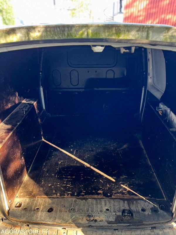 RENAULT KANGOO - 2013 / 383982 KM(CW-749-EJ) (MD233) - Kleine bestelwagen: afbeelding 1 RENAULT KANGOO - 2013 / 383982 KM(CW-749-EJ) (MD233) - Kleine bestelwagen: afbeelding 1