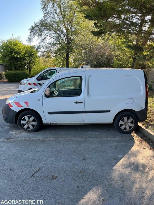 RENAULT KANGOO - 2013 / 383982 KM(CW-749-EJ) (MD233) - Kleine bestelwagen: afbeelding 5 RENAULT KANGOO - 2013 / 383982 KM(CW-749-EJ) (MD233) - Kleine bestelwagen: afbeelding 5