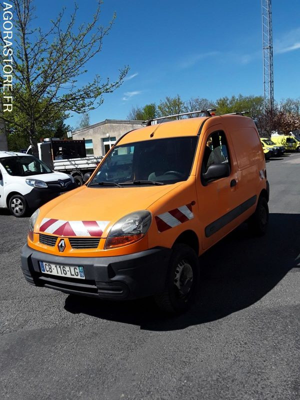 RENAULT KANGOO DCI 4X4 E0792 - 231271 km - 2004 - Kleine bestelwagen: afbeelding 2 RENAULT KANGOO DCI 4X4 E0792 - 231271 km - 2004 - Kleine bestelwagen: afbeelding 2
