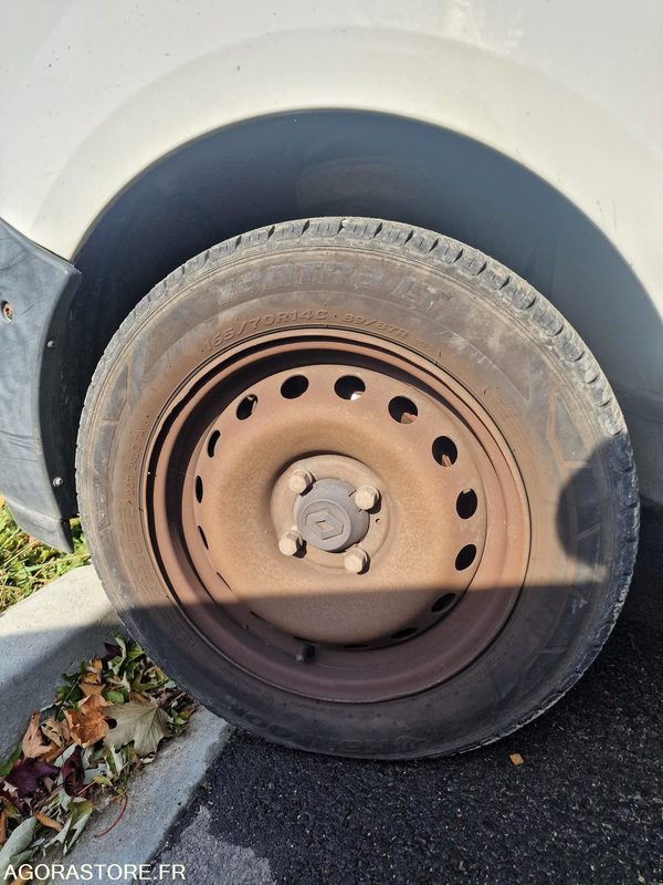 Kleine bestelwagen RENAULT KANGOO - LOT N°1: afbeelding 19 Kleine bestelwagen RENAULT KANGOO - LOT N°1: afbeelding 19