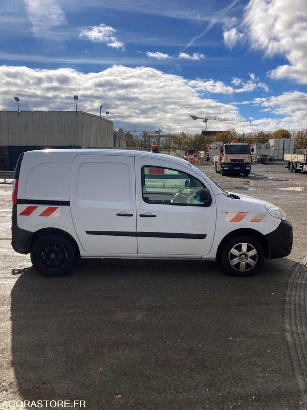 RENAULT KANGOO diesel - Année 2017 - 330.000 km - Kleine bestelwagen: afbeelding 4 RENAULT KANGOO diesel - Année 2017 - 330.000 km - Kleine bestelwagen: afbeelding 4