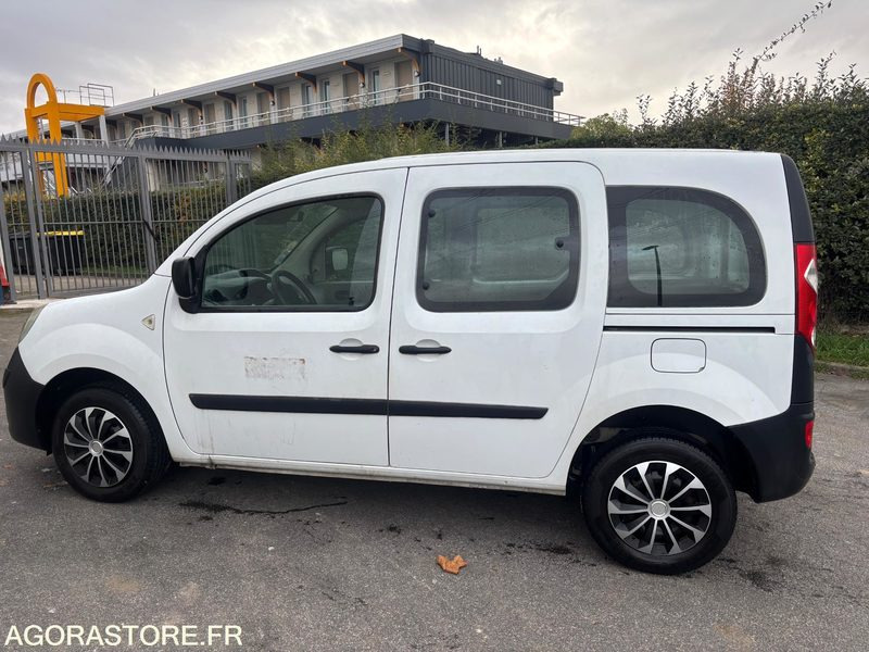 RENAULT - Kangoo- année 2010- 96000 kms - Diesel - Personenwagen: afbeelding 1 RENAULT - Kangoo- année 2010- 96000 kms - Diesel - Personenwagen: afbeelding 1