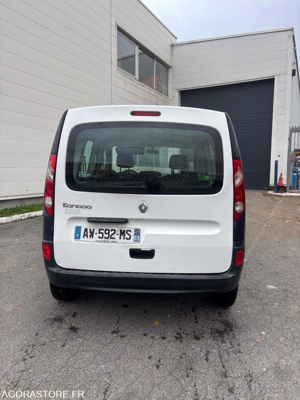 RENAULT - Kangoo- année 2010- 96000 kms - Diesel - Personenwagen: afbeelding 3 RENAULT - Kangoo- année 2010- 96000 kms - Diesel - Personenwagen: afbeelding 3
