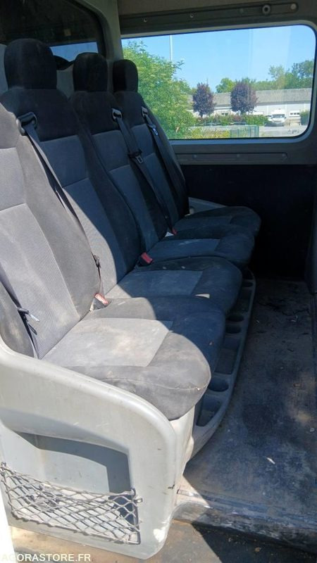 RENAULT MASTER 3T5 DOUBLE CABINE - 2014 / 262 200 KM - Gesloten bestelwagen: afbeelding 4 RENAULT MASTER 3T5 DOUBLE CABINE - 2014 / 262 200 KM - Gesloten bestelwagen: afbeelding 4