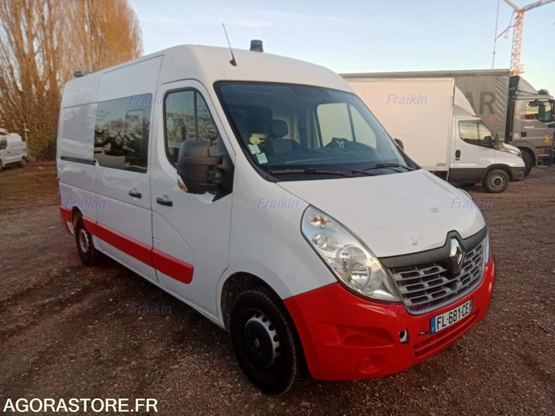 RENAULT MASTER L2H2 GRAND CONF 145CH / FL681CE / 2019 / 262021 kms - Ambulance: afbeelding 1 RENAULT MASTER L2H2 GRAND CONF 145CH / FL681CE / 2019 / 262021 kms - Ambulance: afbeelding 1