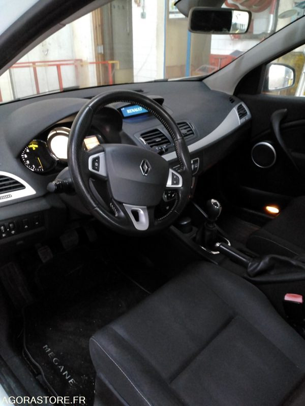 RENAULT MEGANE DIESEL - Personenwagen: afbeelding 5 RENAULT MEGANE DIESEL - Personenwagen: afbeelding 5