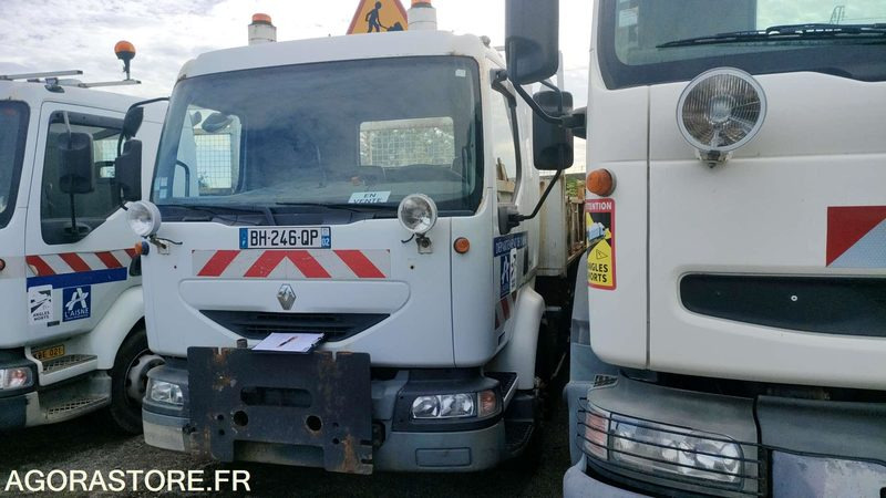 RENAULT MIDLUM 180 - 2003 - Kipper bestelwagen: afbeelding 2 RENAULT MIDLUM 180 - 2003 - Kipper bestelwagen: afbeelding 2