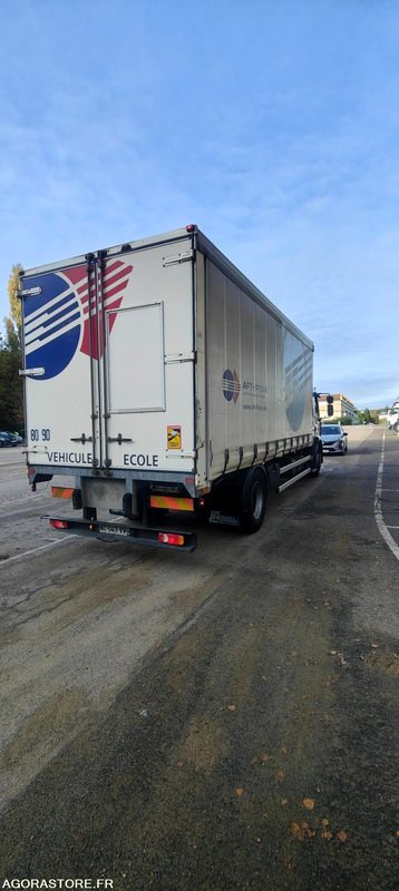RENAULT MIDLUM AUTO ECOLE 240 DXI - 2009 - 332470 Kms - Schuifzeilen vrachtwagen: afbeelding 5 RENAULT MIDLUM AUTO ECOLE 240 DXI - 2009 - 332470 Kms - Schuifzeilen vrachtwagen: afbeelding 5