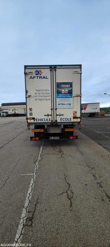 RENAULT MIDLUM AUTO ECOLE 240 DXI - 2009 - 337340 Kms - Schuifzeilen vrachtwagen: afbeelding 4 RENAULT MIDLUM AUTO ECOLE 240 DXI - 2009 - 337340 Kms - Schuifzeilen vrachtwagen: afbeelding 4