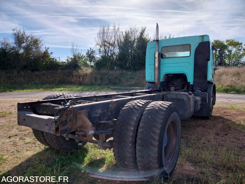 RENAULT PREMIUM 300-19 / 2001 / 816 010 km - Chassis vrachtwagen: afbeelding 3 RENAULT PREMIUM 300-19 / 2001 / 816 010 km - Chassis vrachtwagen: afbeelding 3