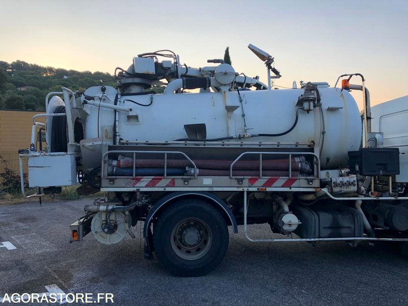 RENAULT PREMIUM HYDROCUREUSE 245082kms 2001 - Vacuümwagen: afbeelding 4 RENAULT PREMIUM HYDROCUREUSE 245082kms 2001 - Vacuümwagen: afbeelding 4