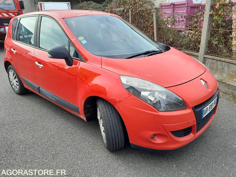 RENAULT SCENIC - Personenwagen: afbeelding 1 RENAULT SCENIC - Personenwagen: afbeelding 1