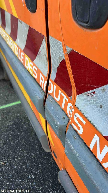 RENAULT TRAFIC - 2014 - 439000 KM - DC986YM - Gesloten bestelwagen: afbeelding 4 RENAULT TRAFIC - 2014 - 439000 KM - DC986YM - Gesloten bestelwagen: afbeelding 4