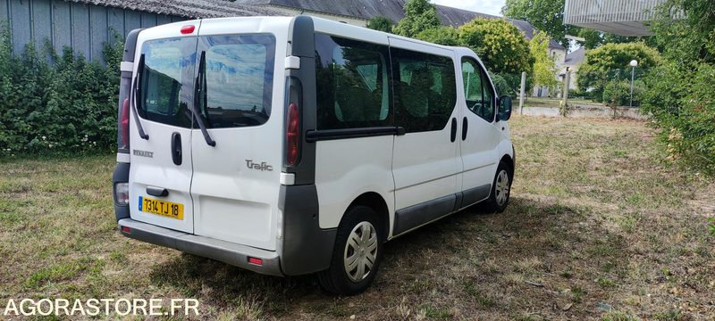 RENAULT TRAFIC II - Minibus, Personenvervoer: afbeelding 2 RENAULT TRAFIC II - Minibus, Personenvervoer: afbeelding 2