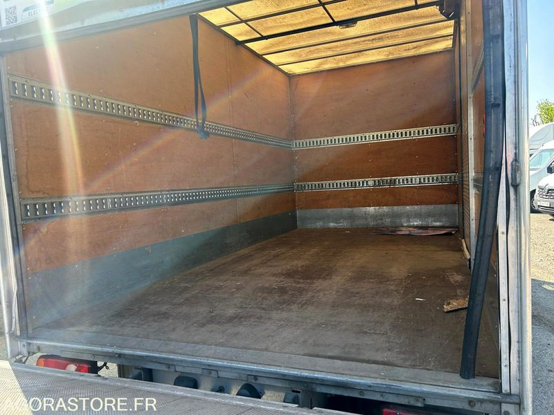 RENAULT maxity ZE electrique 20m3 hayon - 2016 / 68658 KM - Bakwagen, Elektrische vrachtwagen: afbeelding 5 RENAULT maxity ZE electrique 20m3 hayon - 2016 / 68658 KM - Bakwagen, Elektrische vrachtwagen: afbeelding 5