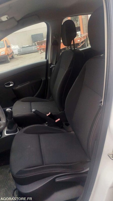 Renault - Clio - 2012 - 172874 kms - Personenwagen: afbeelding 3 Renault - Clio - 2012 - 172874 kms - Personenwagen: afbeelding 3