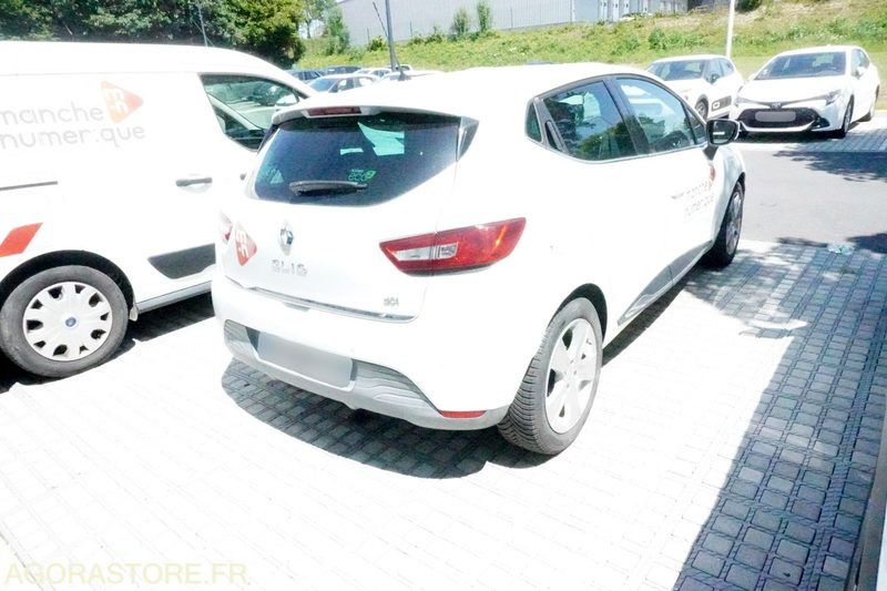 Renault Clio 4 122544 kms 2013 - Personenwagen: afbeelding 2 Renault Clio 4 122544 kms 2013 - Personenwagen: afbeelding 2