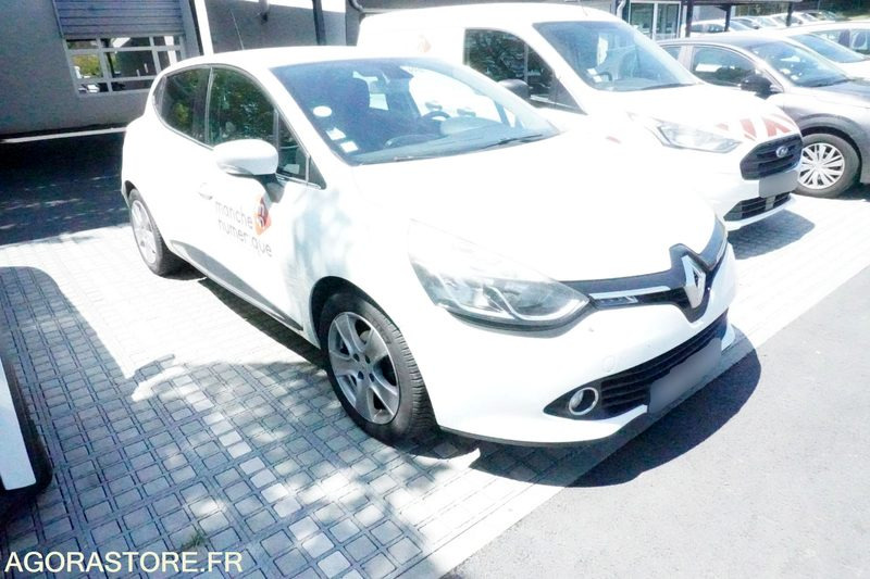 Renault Clio 4 122544 kms 2013 - Personenwagen: afbeelding 1 Renault Clio 4 122544 kms 2013 - Personenwagen: afbeelding 1