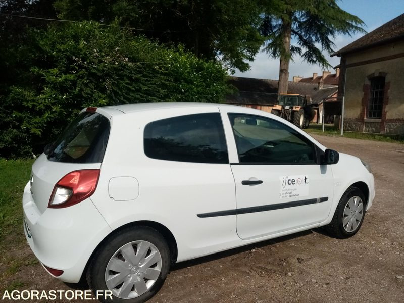 Renault Clio III 2 places 1.5 L Diesel - 211 000km - Personenwagen: afbeelding 2 Renault Clio III 2 places 1.5 L Diesel - 211 000km - Personenwagen: afbeelding 2