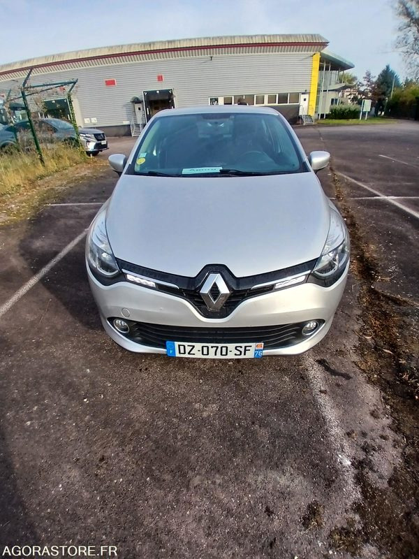 Renault Clio IV – Diesel – 2016-205 826 km - Personenwagen: afbeelding 1 Renault Clio IV – Diesel – 2016-205 826 km - Personenwagen: afbeelding 1
