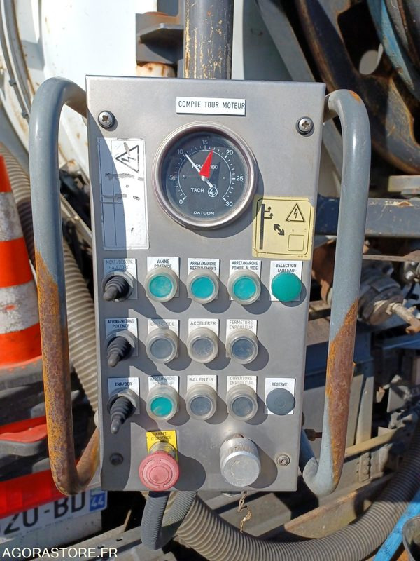 Renault Hydrocureur 19T - CN-620-BD - Vente Export Exclusivement - Vacuümwagen: afbeelding 5 Renault Hydrocureur 19T - CN-620-BD - Vente Export Exclusivement - Vacuümwagen: afbeelding 5