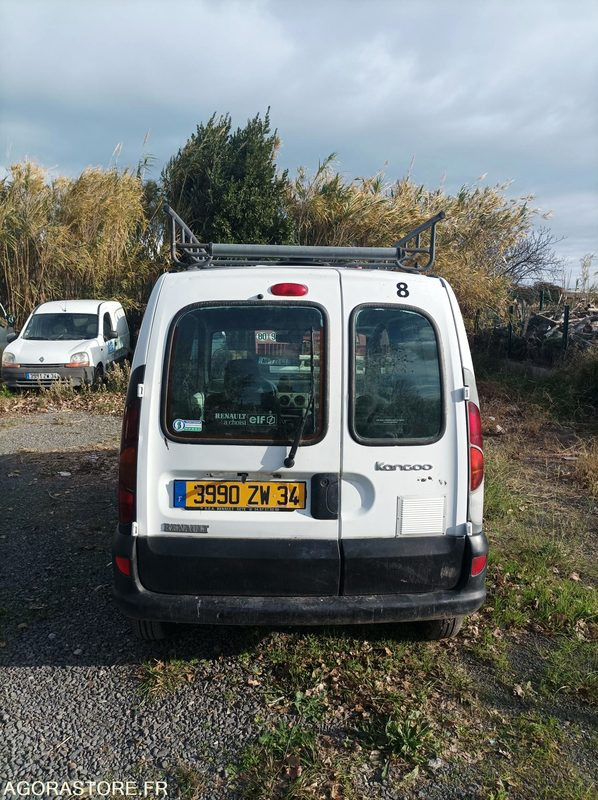 Renault Kangoo 06-2002 3990ZW34 - Kleine bestelwagen: afbeelding 1 Renault Kangoo 06-2002 3990ZW34 - Kleine bestelwagen: afbeelding 1