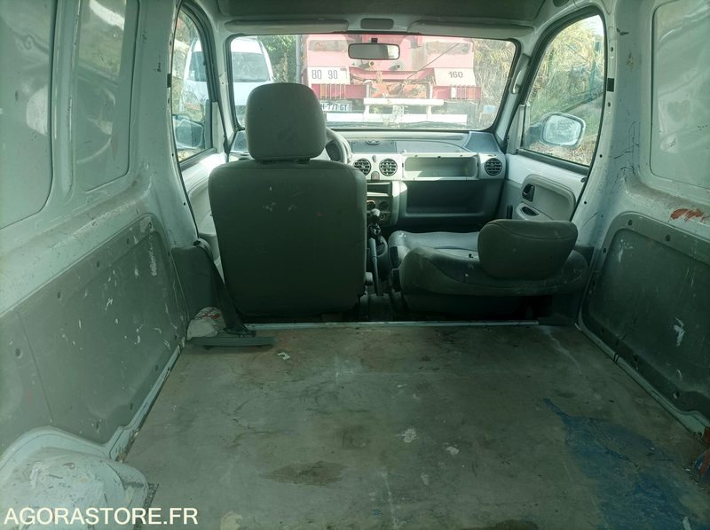 Renault Kangoo 06-2002 3990ZW34 - Kleine bestelwagen: afbeelding 5 Renault Kangoo 06-2002 3990ZW34 - Kleine bestelwagen: afbeelding 5
