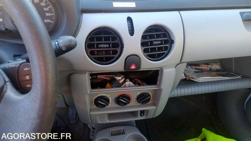 Renault Kangoo - 2004 - Kleine bestelwagen: afbeelding 4 Renault Kangoo - 2004 - Kleine bestelwagen: afbeelding 4