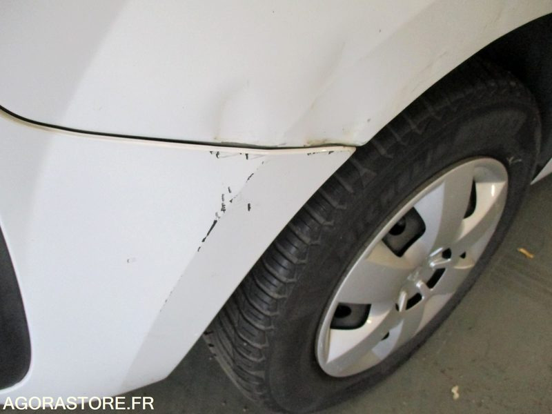 Renault Kangoo 5 places - 2018 - 89960 kms - Personenwagen: afbeelding 5 Renault Kangoo 5 places - 2018 - 89960 kms - Personenwagen: afbeelding 5