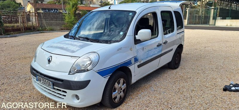 Renault Kangoo (Ancien véhicule de la Police Municipale) - Personenwagen: afbeelding 2 Renault Kangoo (Ancien véhicule de la Police Municipale) - Personenwagen: afbeelding 2