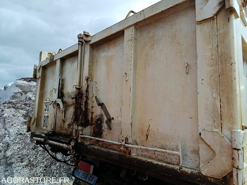 Renault Kerax dci 370-26 Benne 6X4 BE-258-GV - Kipper vrachtwagen: afbeelding 5 Renault Kerax dci 370-26 Benne 6X4 BE-258-GV - Kipper vrachtwagen: afbeelding 5