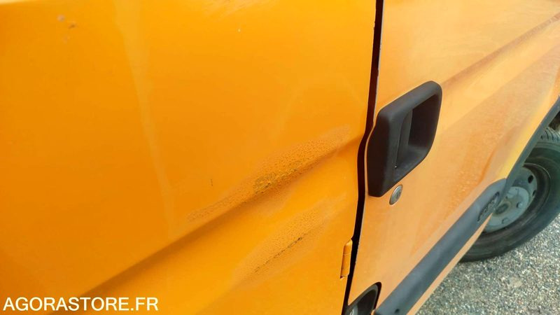 Renault - Master - 2003 - 364888km - Gesloten bestelwagen: afbeelding 3 Renault - Master - 2003 - 364888km - Gesloten bestelwagen: afbeelding 3