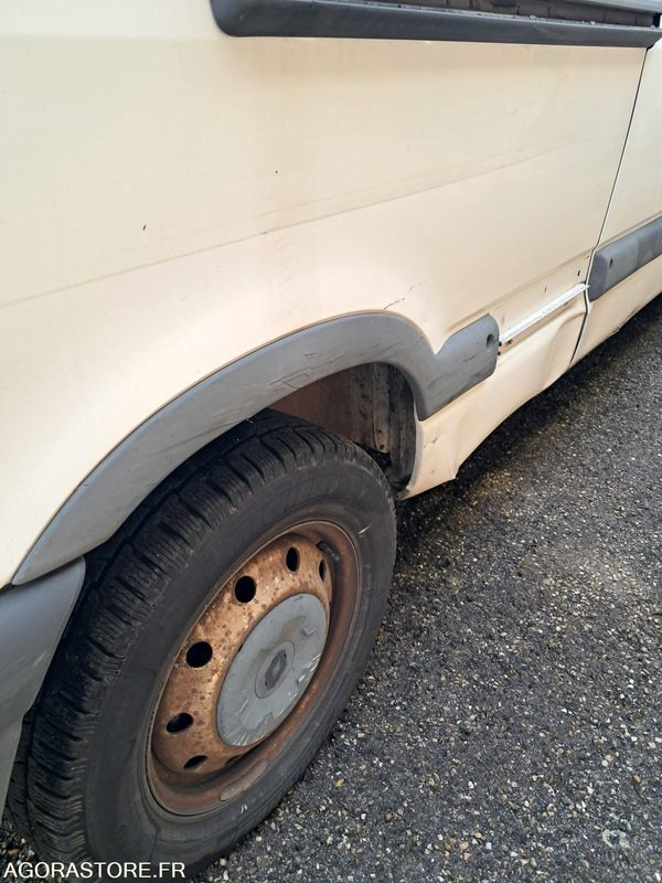 Gesloten bestelwagen Renault Master -2010 - 153875kms - AN-116-TP: afbeelding 6 Gesloten bestelwagen Renault Master -2010 - 153875kms - AN-116-TP: afbeelding 6