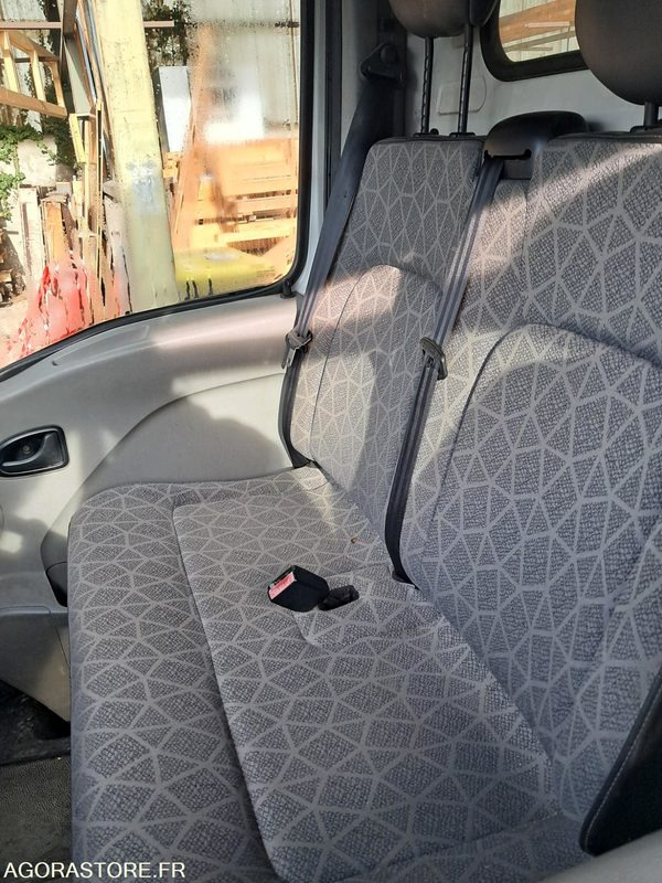 Gesloten bestelwagen Renault Master -2010 - 153875kms - AN-116-TP: afbeelding 11 Gesloten bestelwagen Renault Master -2010 - 153875kms - AN-116-TP: afbeelding 11