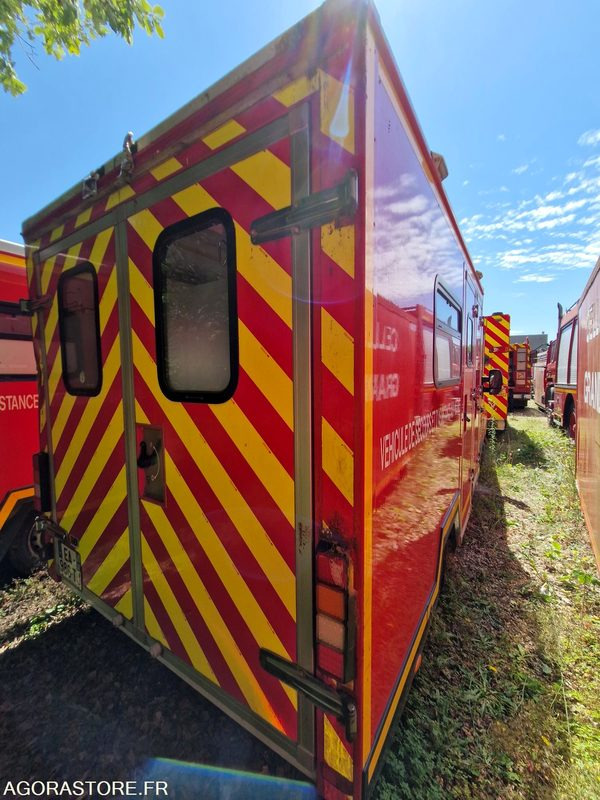 Renault Master - 2016 - 284285 - EA986TJ - Personenwagen: afbeelding 3 Renault Master - 2016 - 284285 - EA986TJ - Personenwagen: afbeelding 3