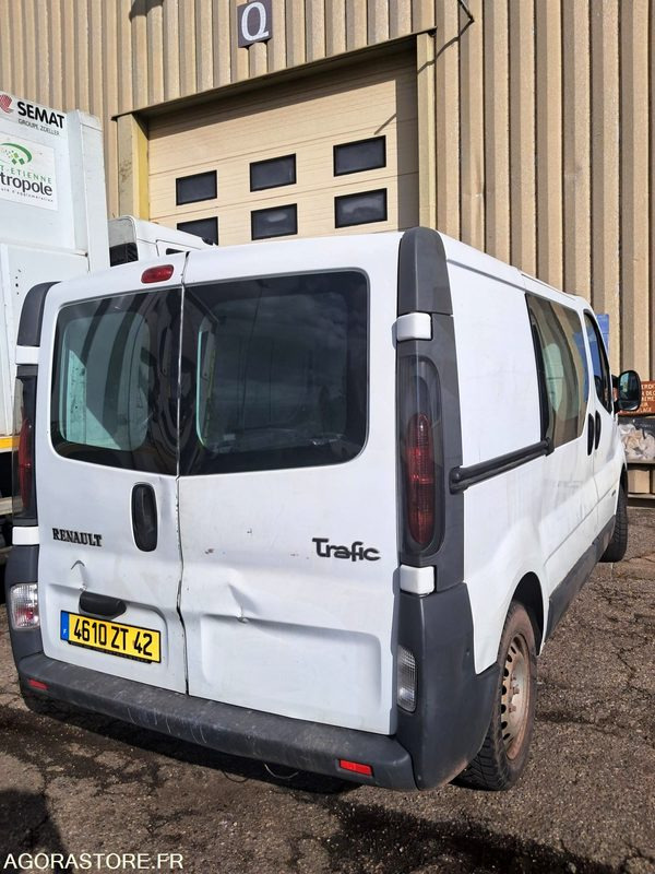 Renault TRAFIC 4610 ZT 42 - Kleine bestelwagen: afbeelding 3 Renault TRAFIC 4610 ZT 42 - Kleine bestelwagen: afbeelding 3