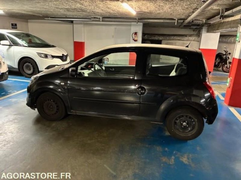 Renault Twingo essence année 2010 avec 122700 km - Personenwagen: afbeelding 2 Renault Twingo essence année 2010 avec 122700 km - Personenwagen: afbeelding 2