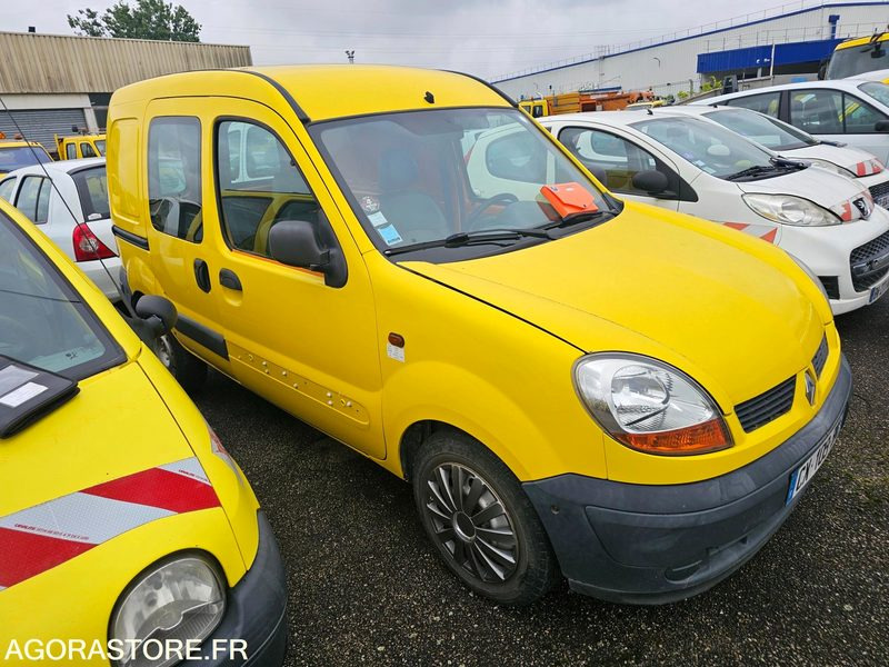 Renault kangoo - 2005 - 227814km - CX109BN - Kleine bestelwagen: afbeelding 2 Renault kangoo - 2005 - 227814km - CX109BN - Kleine bestelwagen: afbeelding 2