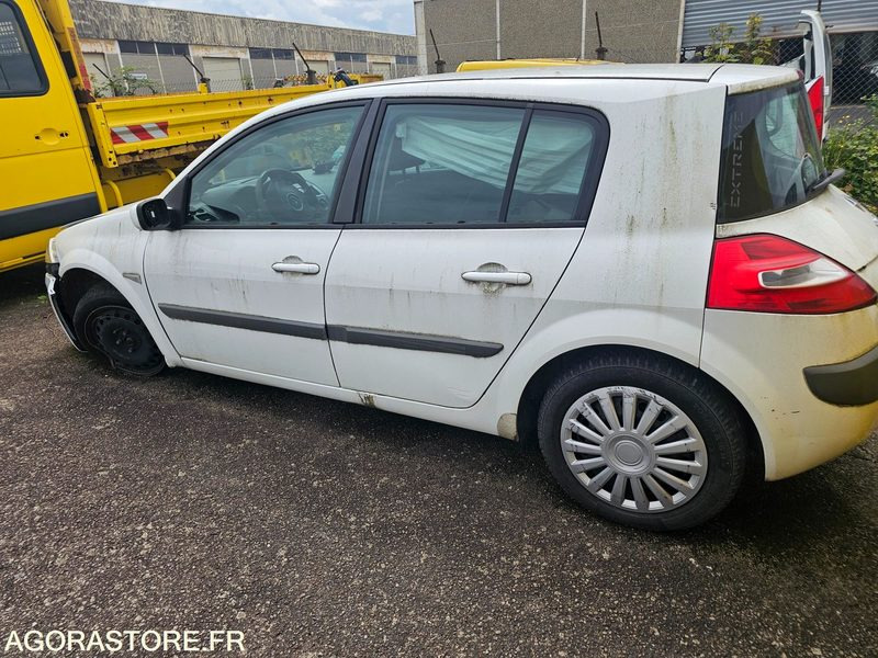 Renault megane - 2008 - 250000km - 3939ZZ76 - Personenwagen: afbeelding 4 Renault megane - 2008 - 250000km - 3939ZZ76 - Personenwagen: afbeelding 4