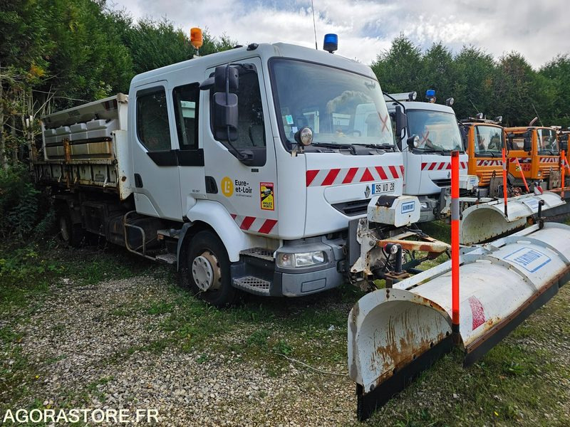Renault midlum - 2001 - 223918km - 96VD28 - Sneeuwruimer: afbeelding 2 Renault midlum - 2001 - 223918km - 96VD28 - Sneeuwruimer: afbeelding 2