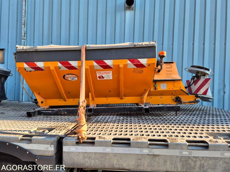 SALEUSE EPOKE S-2300 E 2000 AVEC MOTEUR AUXILIAIRE - Tuinmachine: afbeelding 1 SALEUSE EPOKE S-2300 E 2000 AVEC MOTEUR AUXILIAIRE - Tuinmachine: afbeelding 1