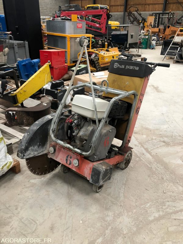 SCIE A SOL HUSQVARNA FS413 - 500 mm - Bouwmaterieel: afbeelding 1 SCIE A SOL HUSQVARNA FS413 - 500 mm - Bouwmaterieel: afbeelding 1