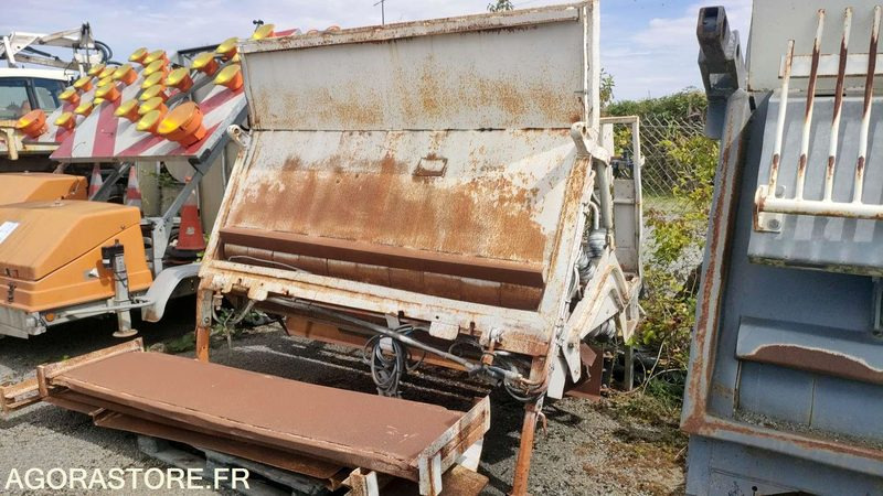 SECMAIR GPB 1000 - 1988 - Asfaltmachine: afbeelding 2 SECMAIR GPB 1000 - 1988 - Asfaltmachine: afbeelding 2