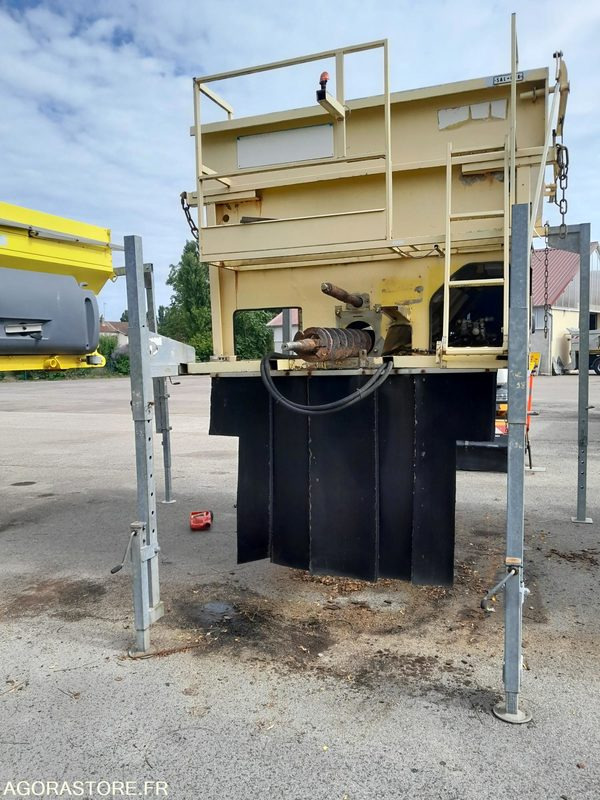 Saleuse ACOMETIS 5m3 - 2002 - Zout/ Zandstrooier: afbeelding 2 Saleuse ACOMETIS 5m3 - 2002 - Zout/ Zandstrooier: afbeelding 2