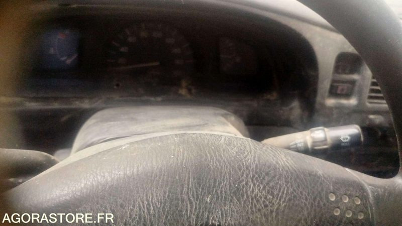 TOYOTA HILUX - 225000KM - 2003 - Kipper bestelwagen: afbeelding 5 TOYOTA HILUX - 225000KM - 2003 - Kipper bestelwagen: afbeelding 5